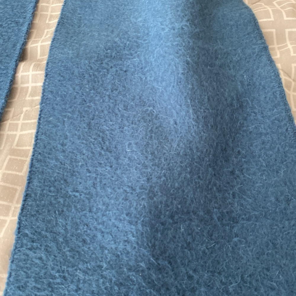 Peruvian Alpaca Camargo dark blue fringe scarf - Picture 7 of 17